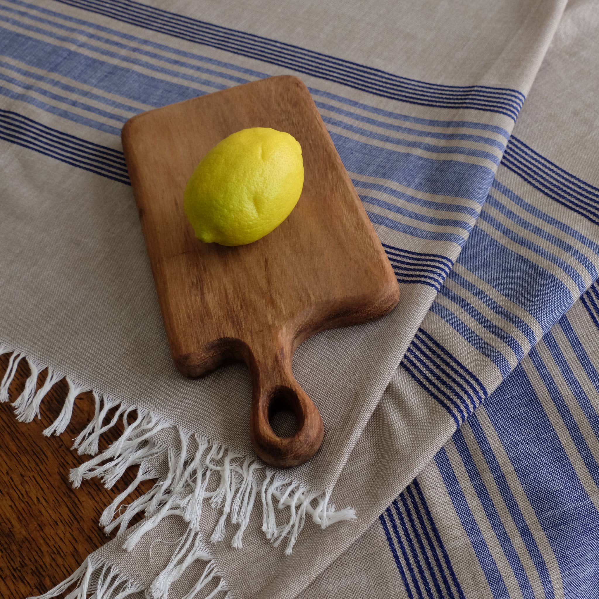Adorn Cape Cod Caro Caro Cutting Board - Thumbnail 2